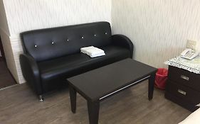 King Lo Tung Hotel